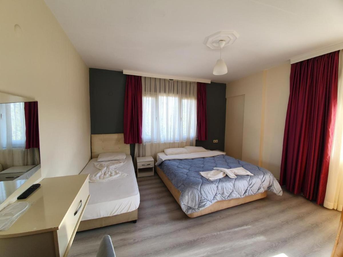 Karya Hotel 库萨达斯 外观 照片